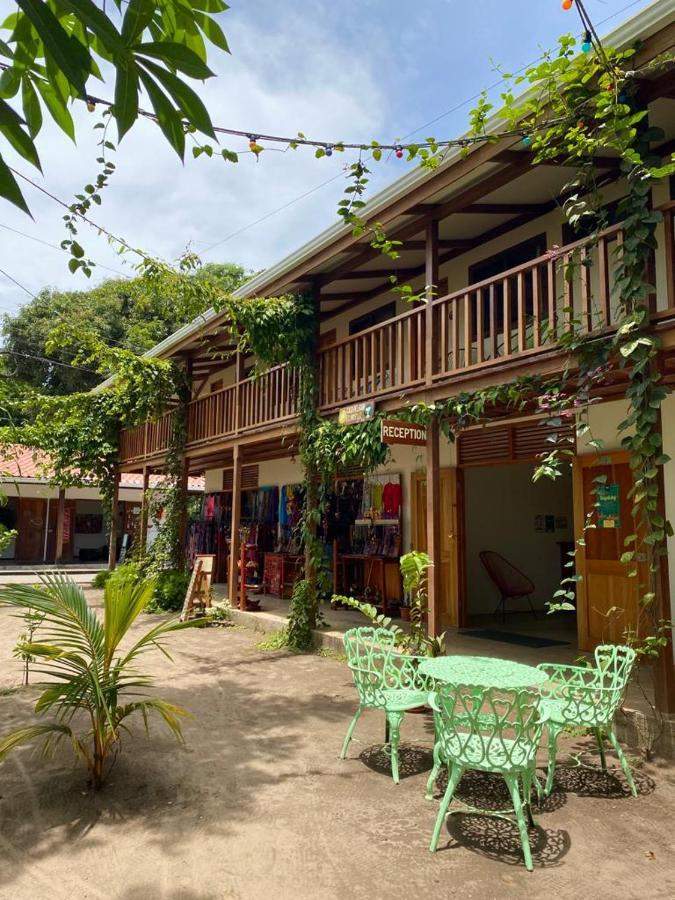El Hostel Del Patio Tortuguero Exterior photo